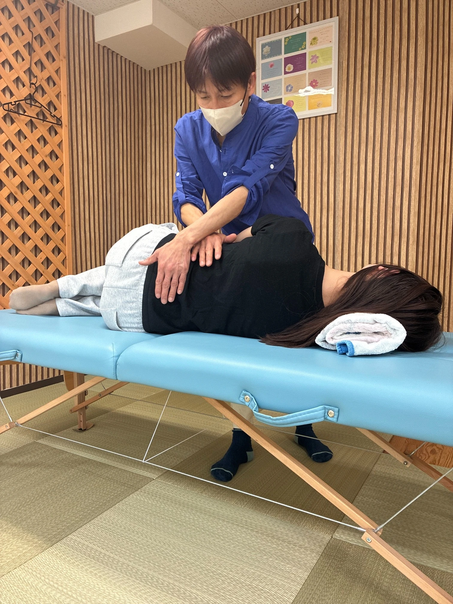 身体の動きや状態を確認する様子